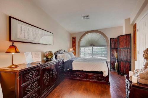 Villa Gordal - Enormous Villa in Las Vegas with 39 Sleeps, Las Vegas (photo 7)