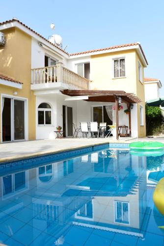 Exellent three bedroom Villa in Coral Bay