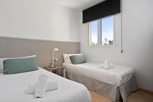 Fisa Rentals Gran Via Apartments - image 6