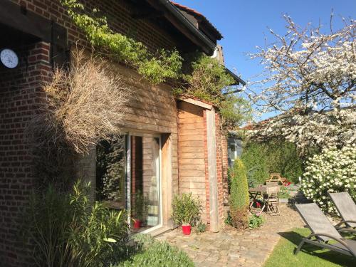 Jardín, Chambres privées chez le particulier aéroport Lille Lesquin (Chambres privees chez le particulier aeroport Lille Lesquin) in Lesquin
