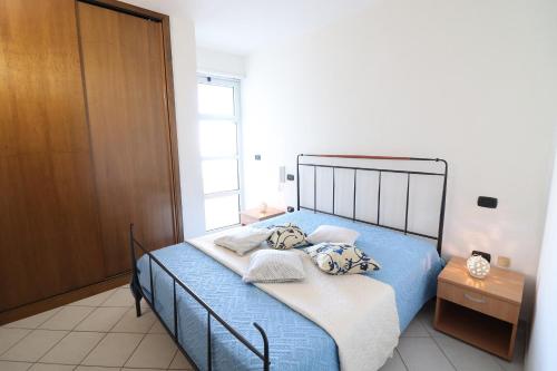 Holiday House vanessa In The Otranto City Center Salento Ideal For 5 People - image 6