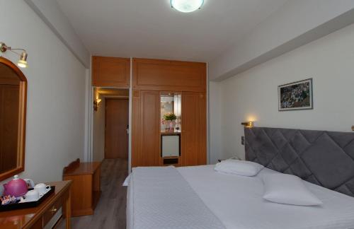 Hotel Nefeli - main image