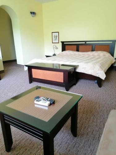 1 queen bed