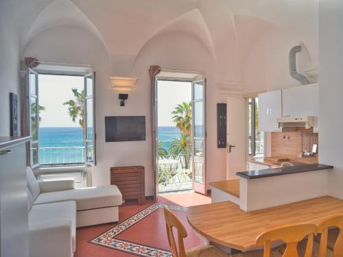  Medusa Apartment - Piazza 2 in Finale Ligure