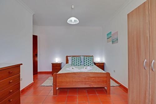 One-Bedroom Apartment image 1