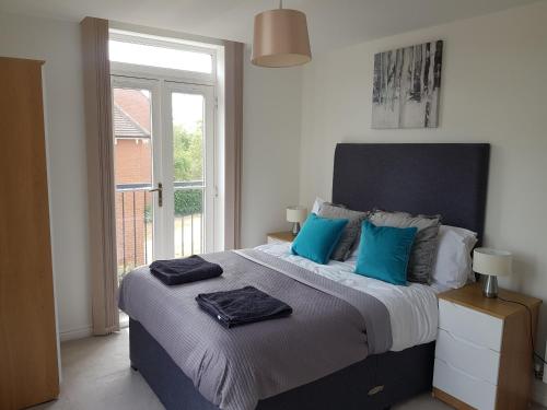 Serenity Stays Cedar Wood Apartments, Colchester, Essex