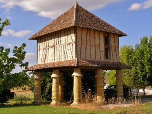 Heritage holiday home with barbecue