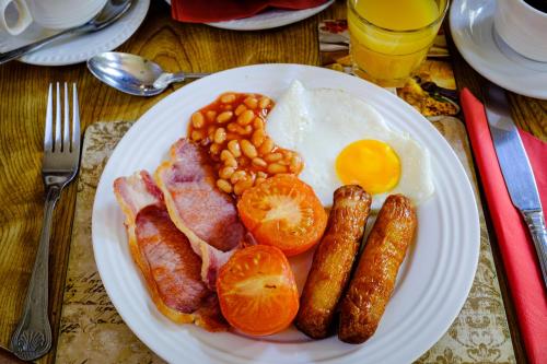 Fallon's Bed & Breakfast - image 14