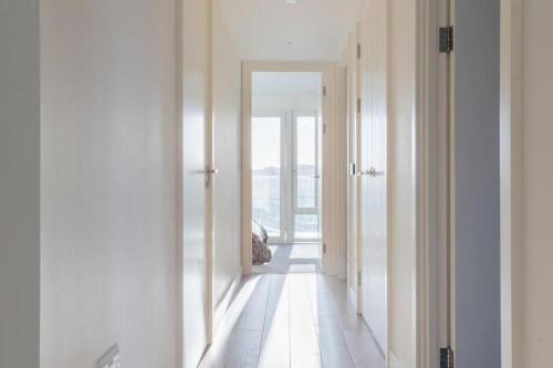 Luxury river side penthouse - image 9