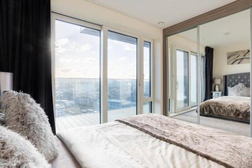 Luxury river side penthouse - image 14