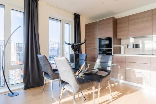 Luxury river side penthouse - image 12