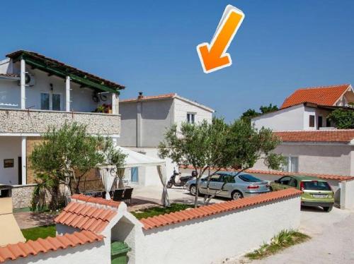  Apartments Marica, Pension in Vodice bei Gaćelezi