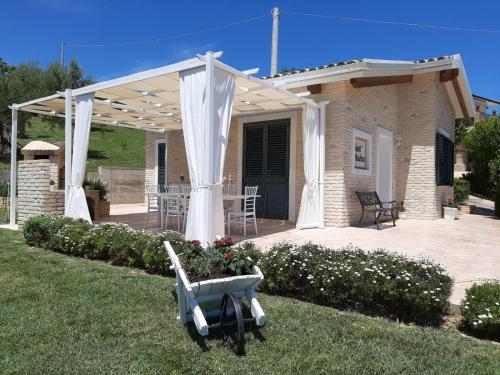 Cottage with pool,views, Читта-Сант-Анджело (фото 4)