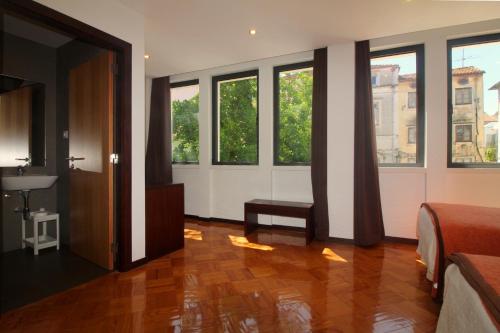 Moderna - image 7
