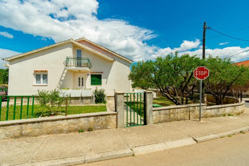  Luka Apartment, Pension in Posedarje