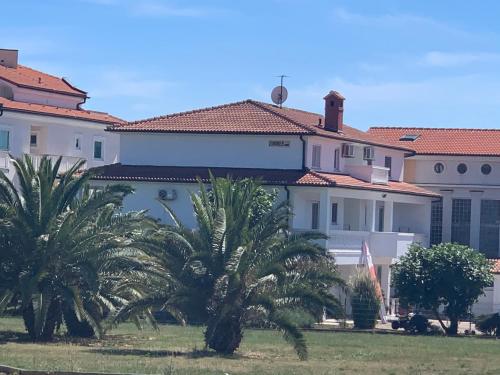 Triple Room with Balcony room in Villa Osipovica