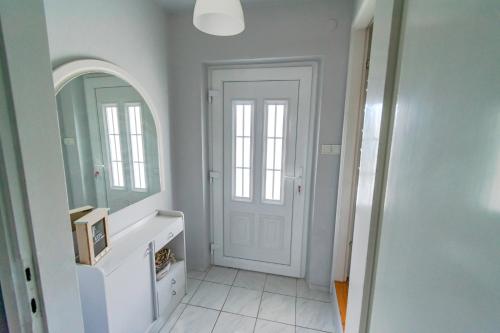  Luka Apartment in Posedarje