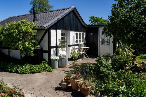 Garden, Svenskebakken Bed & Breakfast in Roskilde