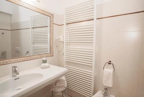 Hotel Silene Parking and Garage – Bormio, VA