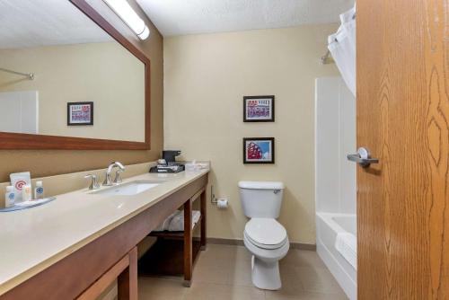 Comfort Inn & Suites Cincinnati Eastgate