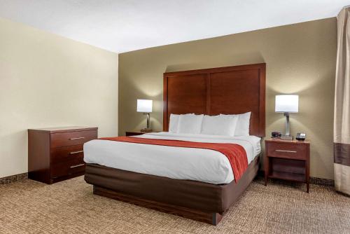 Comfort Inn & Suites Cincinnati Eastgate