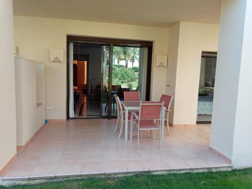 Awesome ground floor Roda Golf Apartment!