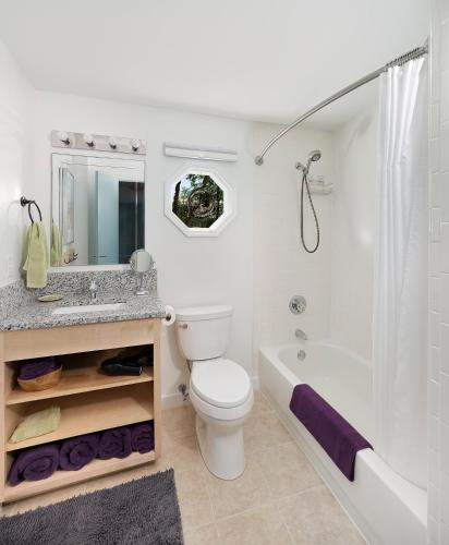 Folly Vacation 305 E Erie: Fantastic Location Recently Renovated! - image 4