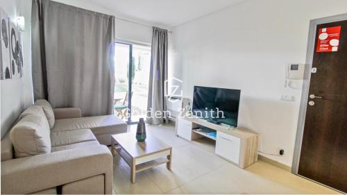  Cavalo Preto Beach Apartment by Golden Zenith, Pension in Quarteira