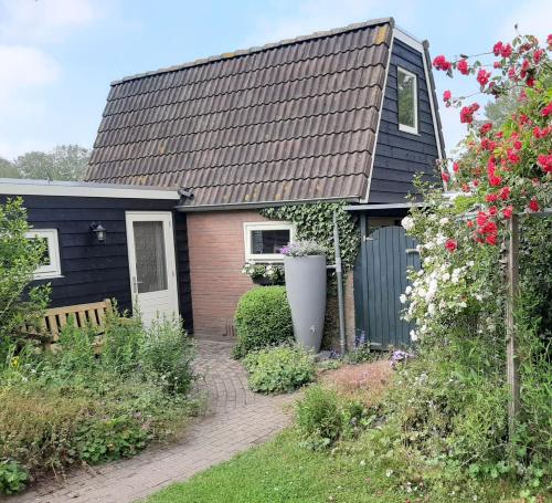  Mahil-Laya, Pension in Meppel