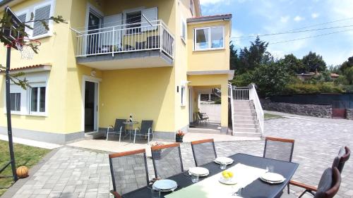 Apartments Turan