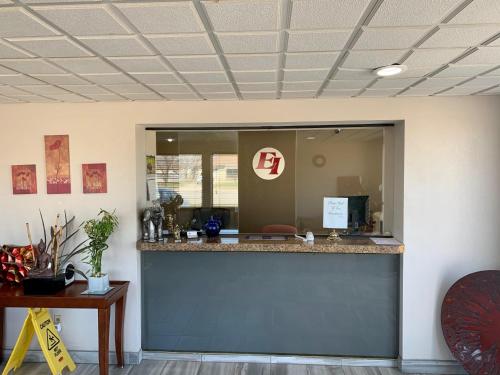 Econo Inn – Columbus, NE