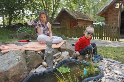Birkenhof Ashram Familien Blockhutten