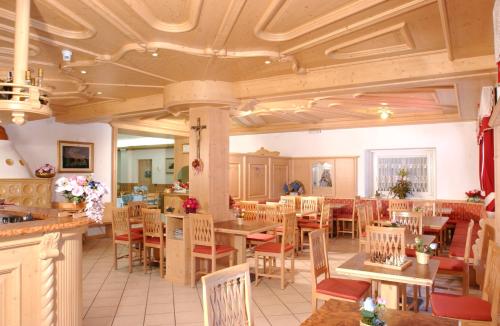 Pub/Lounge, Hotel La Roccia in Ponte Di Legno