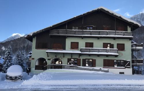 Chalet della Luna ATTENZIONE lavori di ristrutturazione in corso IMPALCATURA - Hotel - Clavière