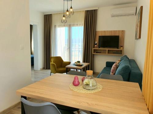 One-Bedroom Apartment image 8