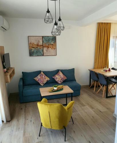 One-Bedroom Apartment image 9