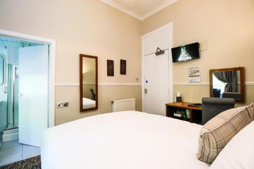 The Kelvingrove Hotel - image 7