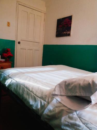 1 twin bed