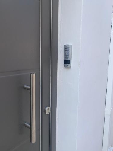 Smyrnis Apartments - image 8