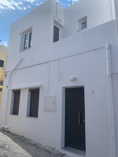 Smyrnis Apartments - image 11