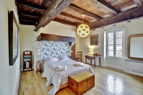 House Perigourdine ex former diligence relay in Plaisance (Aquitaine)