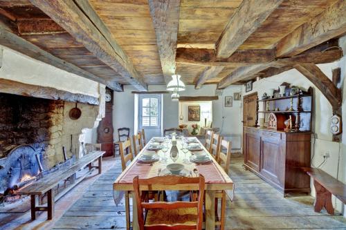 House Perigourdine ex former diligence relay in Plaisance (Aquitaine)