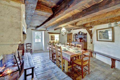 House Perigourdine ex former diligence relay in Plaisance (Aquitaine)