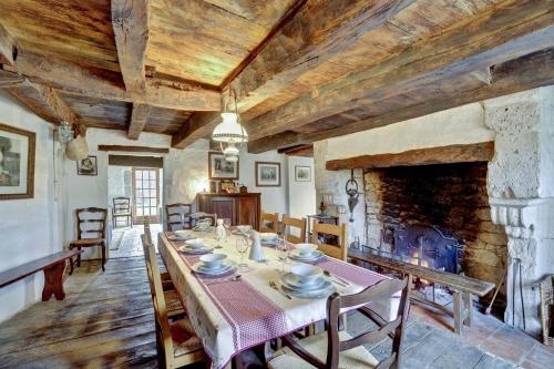 House Perigourdine ex former diligence relay in Plaisance (Aquitaine)