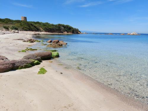  Villetta a Baia Vignola, Ferienwohnung in Aglientu