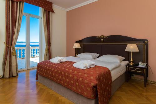 Superior Double Room with Balcony and Sea View