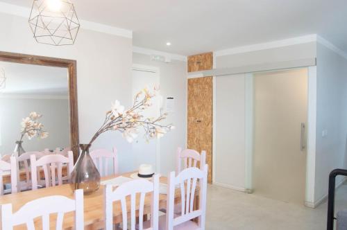 卡塞雷斯 Apartamentos de la Parte Antigua de Caceres 4星级 民宿 餐厅