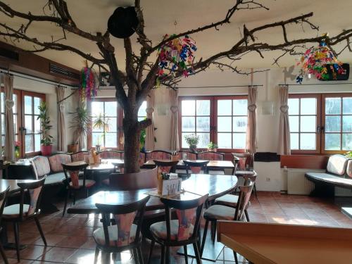 Restaurant, Brauhaus Froschl in Jockgrim