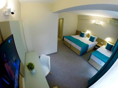 Hotel Lotos - image 9