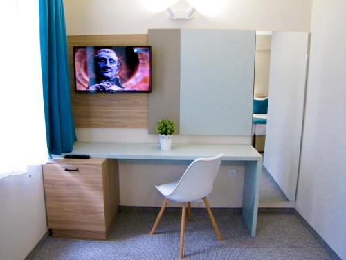 Hotel Lotos - image 11